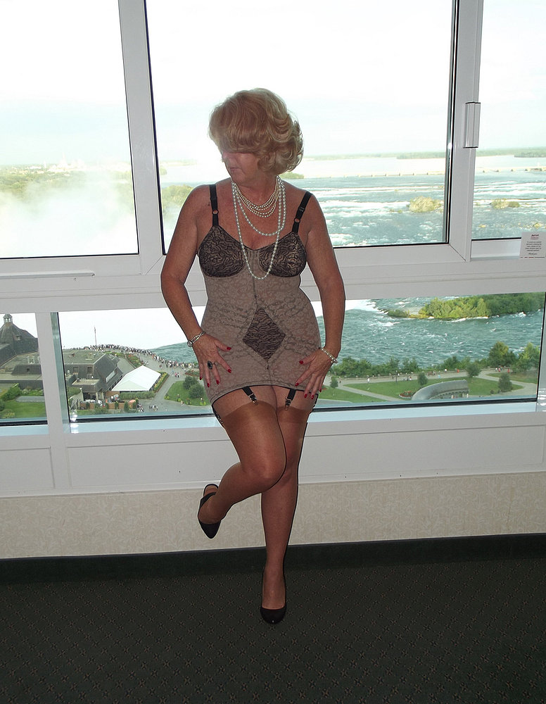 Free Erotic Nylon Photo